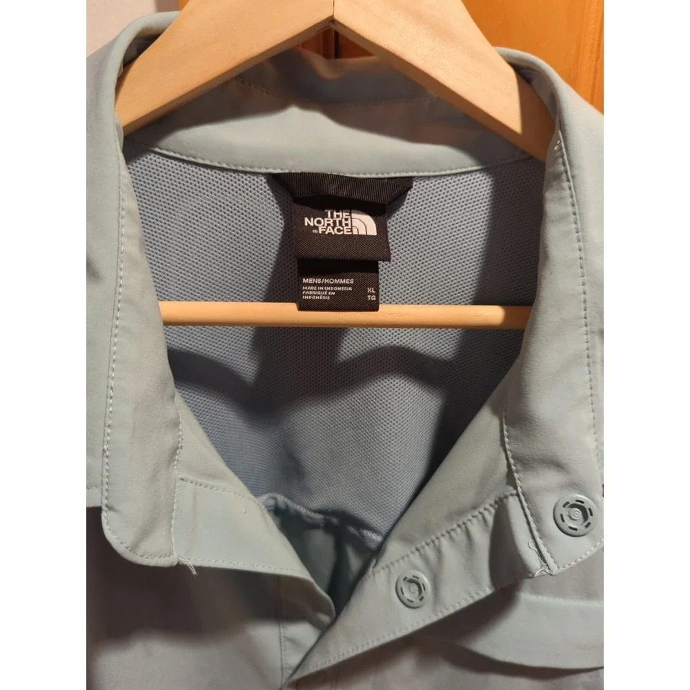 The North Face Shirt Men's XL Short‎ Sleeve Blue Breathable Very Soft Casual